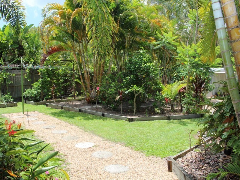 7 Zealous Court, Cooloola Cove QLD 4580