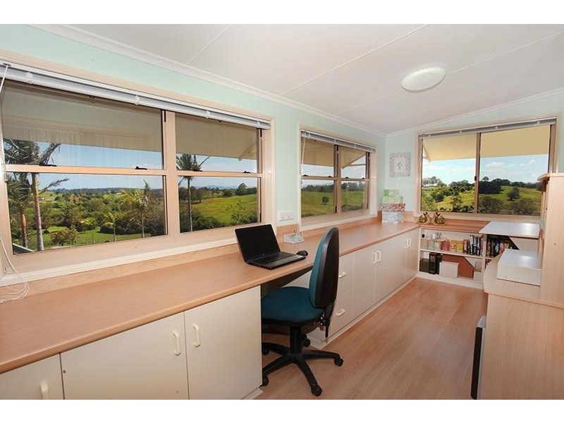 40 Ash Road, Canina QLD 4570