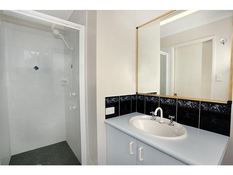 4 Fossickers Court, Southside QLD 4570
