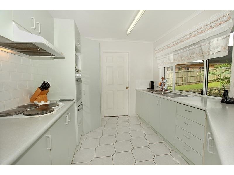 4 Fossickers Court, Southside QLD 4570