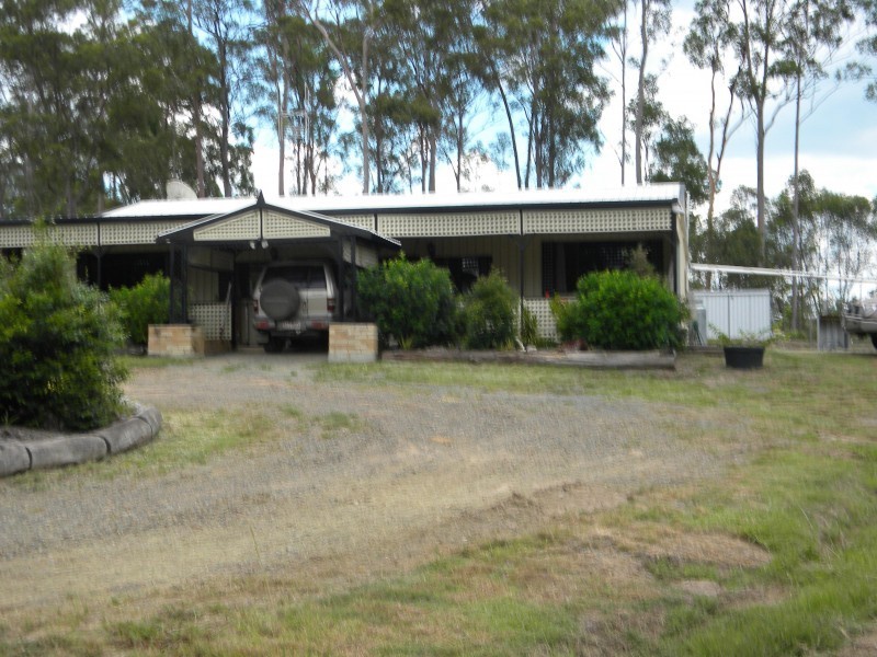 164 Green Rd, Glenwood QLD 4570