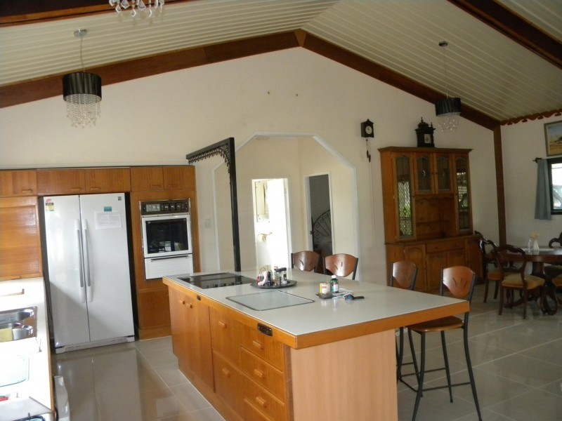 164 Green Rd, Glenwood QLD 4570