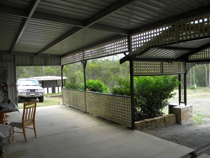 164 Green Rd, Glenwood QLD 4570