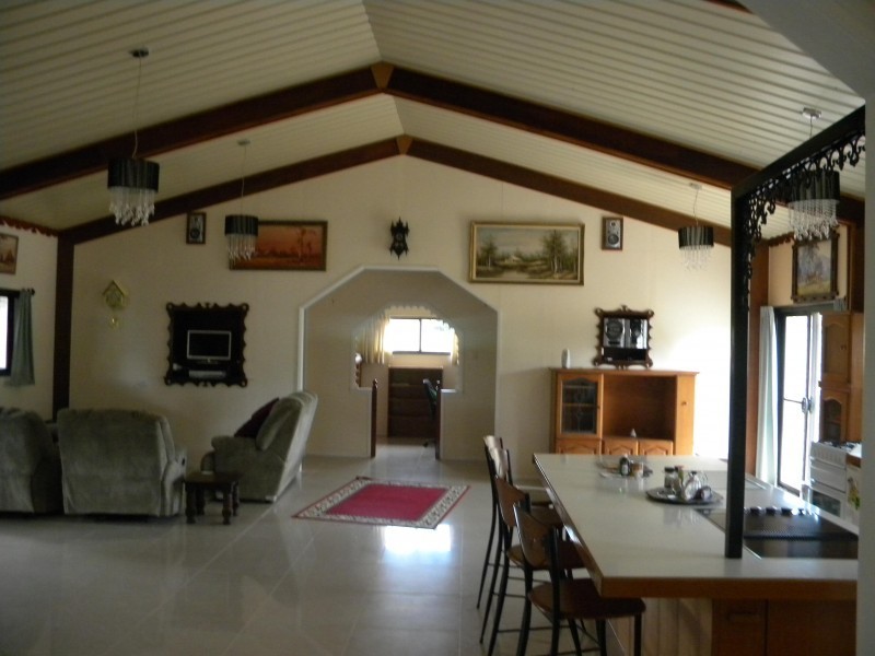 164 Green Rd, Glenwood QLD 4570