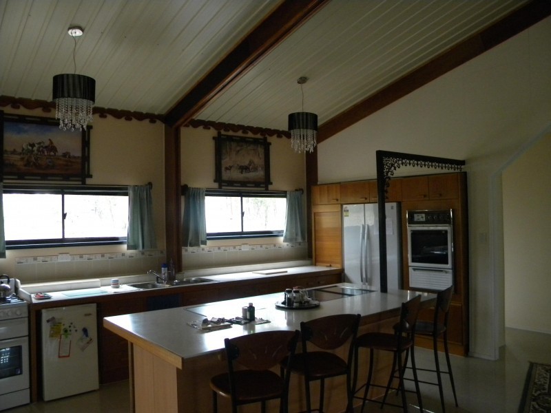 164 Green Rd, Glenwood QLD 4570