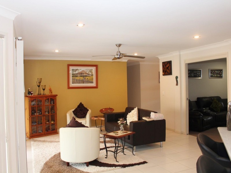 32 Willow Grove Road, Southside QLD 4570