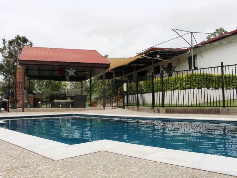 12 Groves Road, Araluen QLD 4570