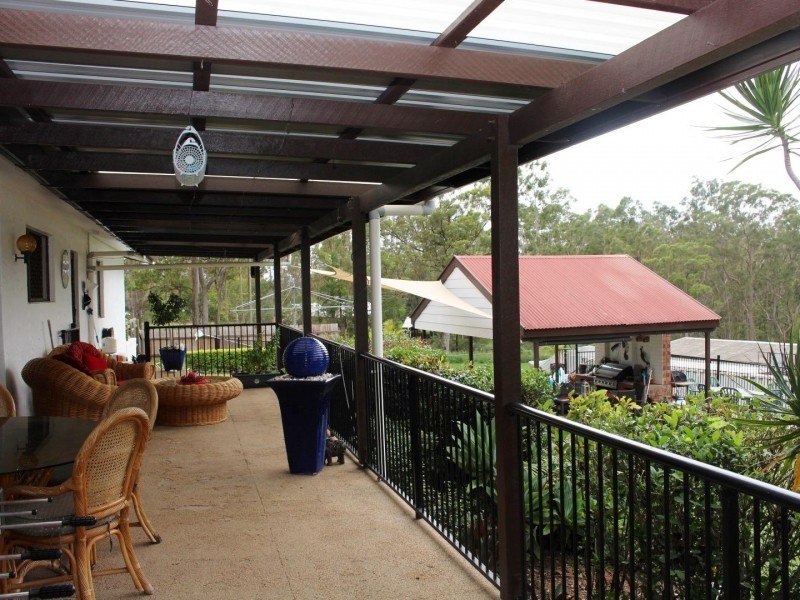 12 Groves Road, Araluen QLD 4570