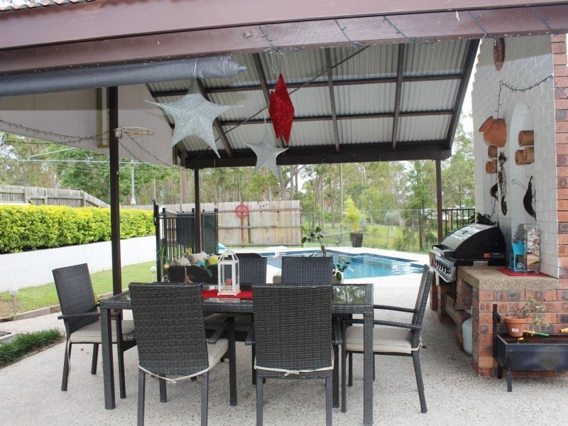 12 Groves Road, Araluen QLD 4570