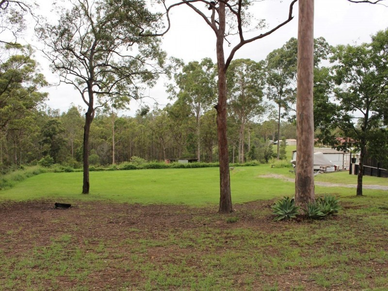 12 Groves Road, Araluen QLD 4570