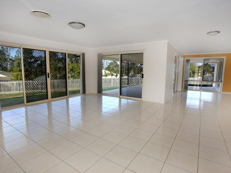 84 Gympie View Drive, Southside QLD 4570