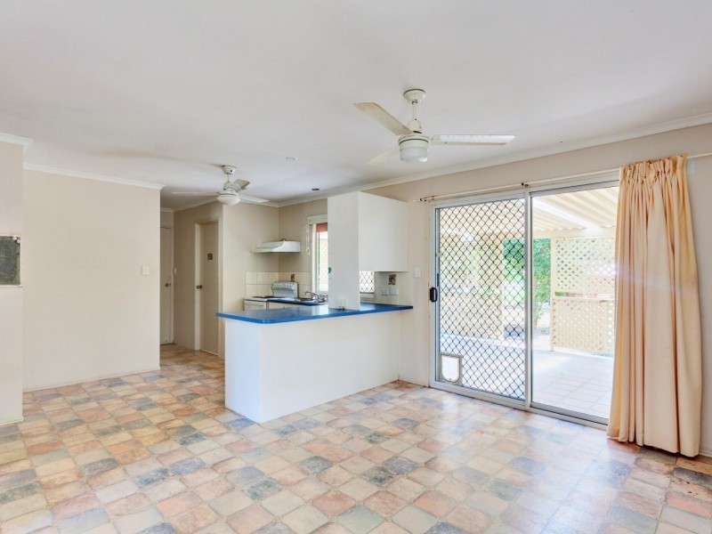8 Gene Court, Victory Heights QLD 4570