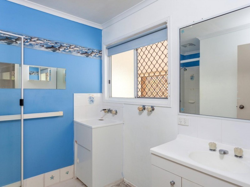 8 Gene Court, Victory Heights QLD 4570