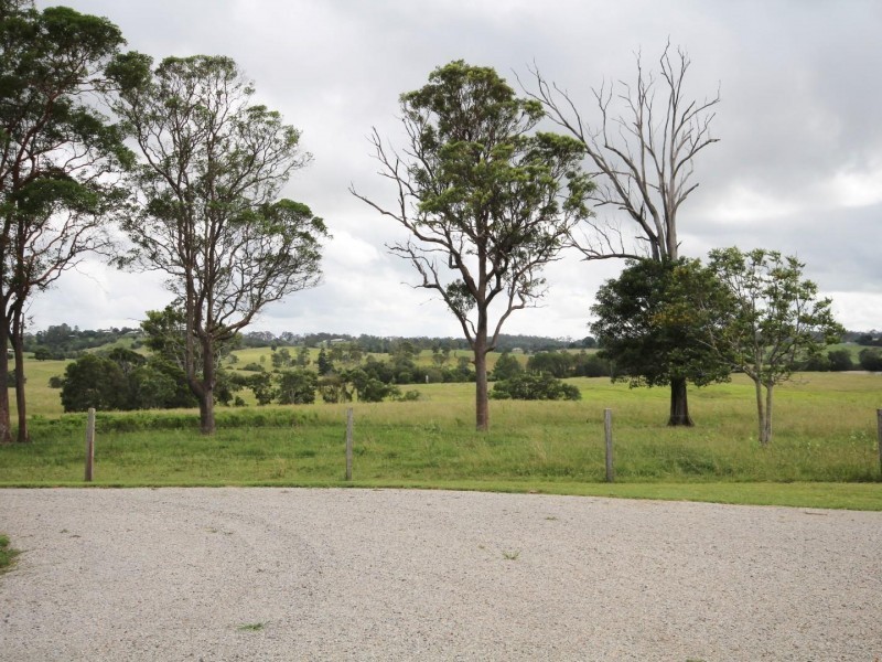 47 Irvine Road, Chatsworth QLD 4570