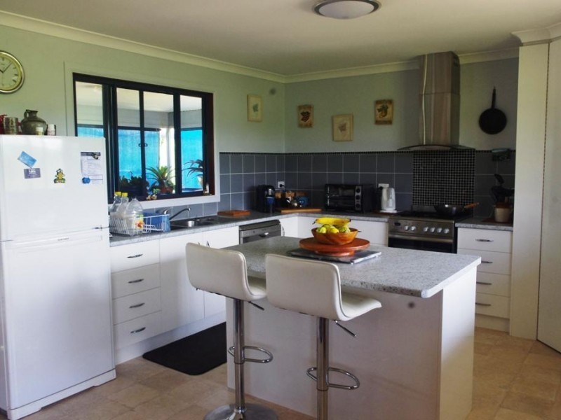 76 Chamberlain Street, Woolooga QLD 4570