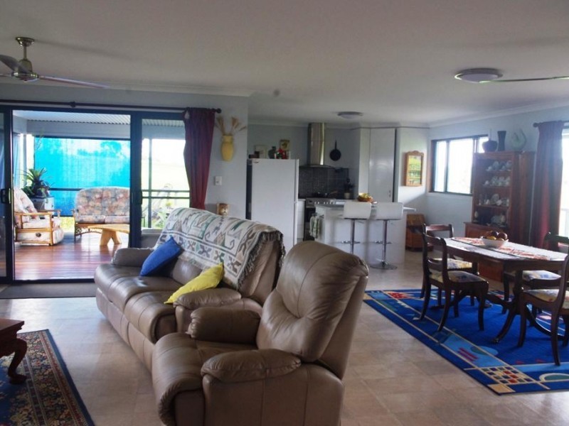 76 Chamberlain Street, Woolooga QLD 4570