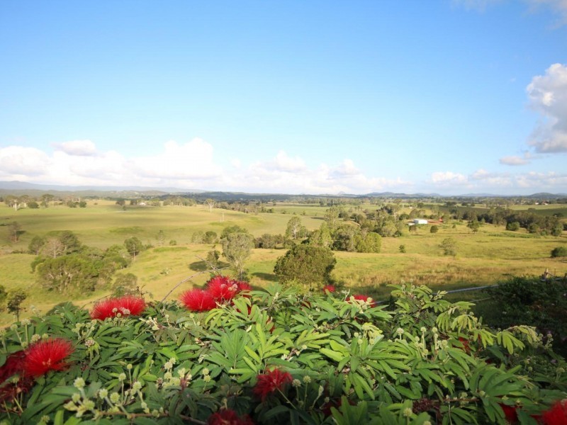 124  Kiaka Road, Lagoon Pocket QLD 4570