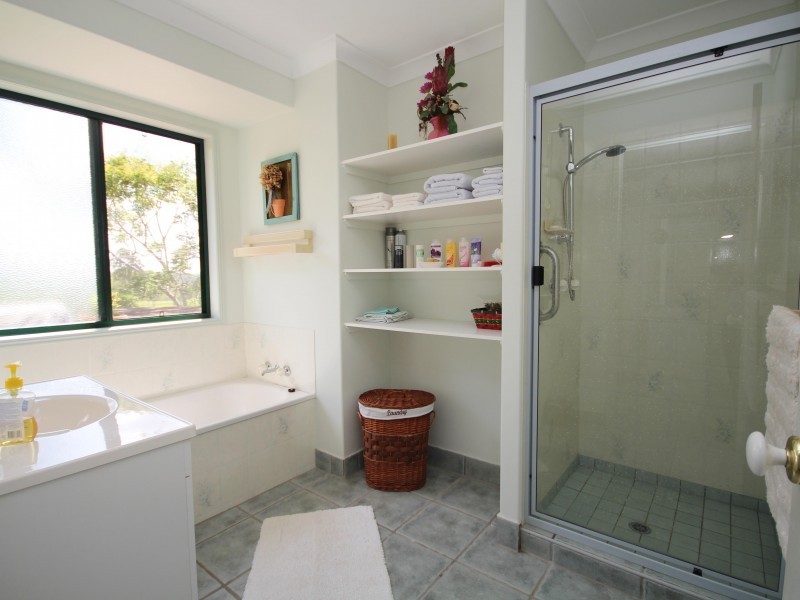 124  Kiaka Road, Lagoon Pocket QLD 4570