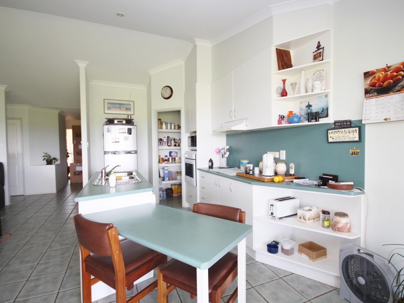 124  Kiaka Road, Lagoon Pocket QLD 4570