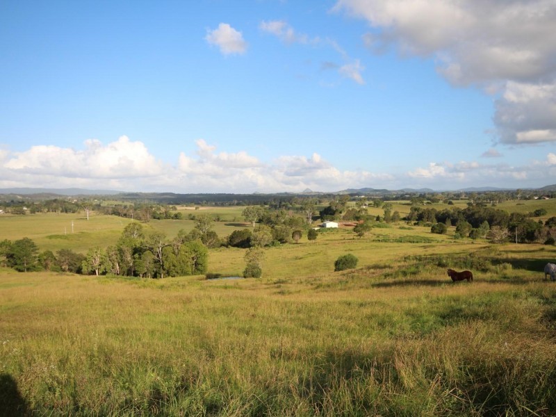 124  Kiaka Road, Lagoon Pocket QLD 4570