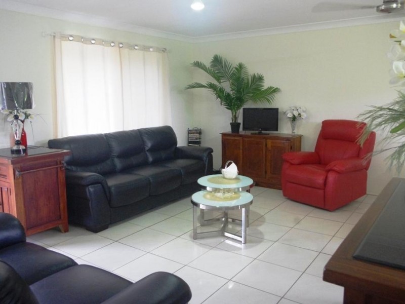 27 Mary Street, Amamoor QLD 4570