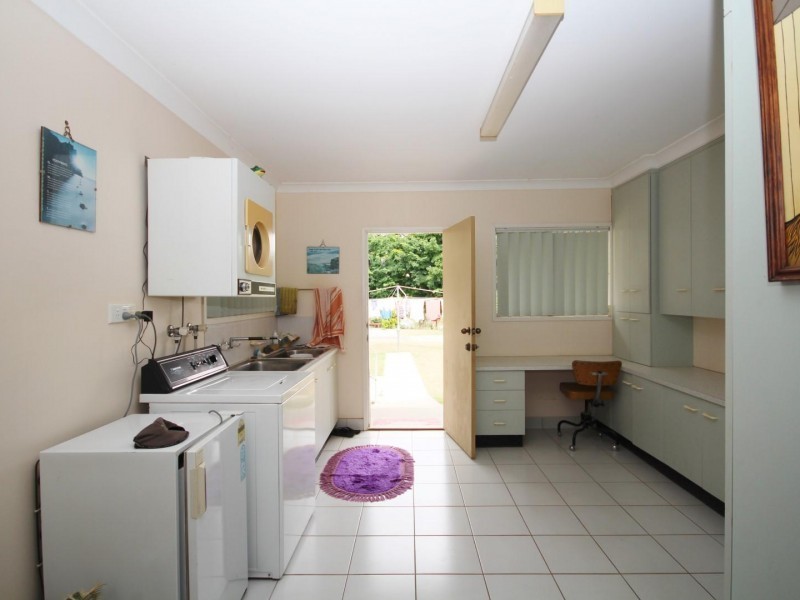 99 McIntosh Creek Road, Jones Hill QLD 4570