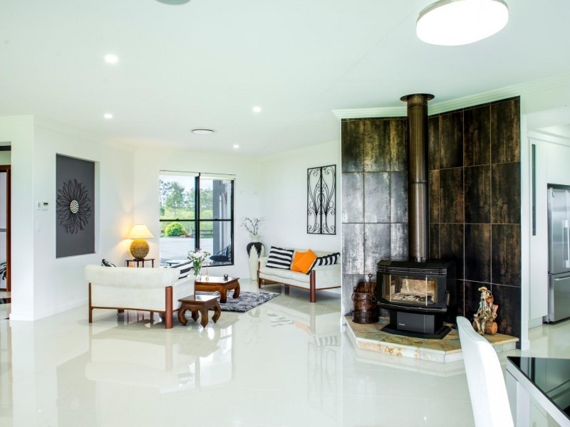 207 Fritz Road, Chatsworth QLD 4570