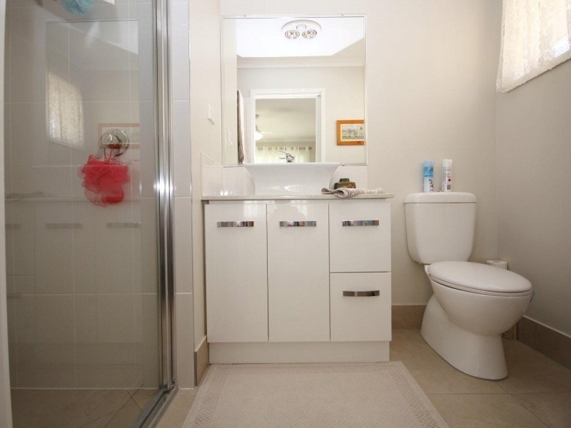 33 Watson Road, Southside QLD 4570