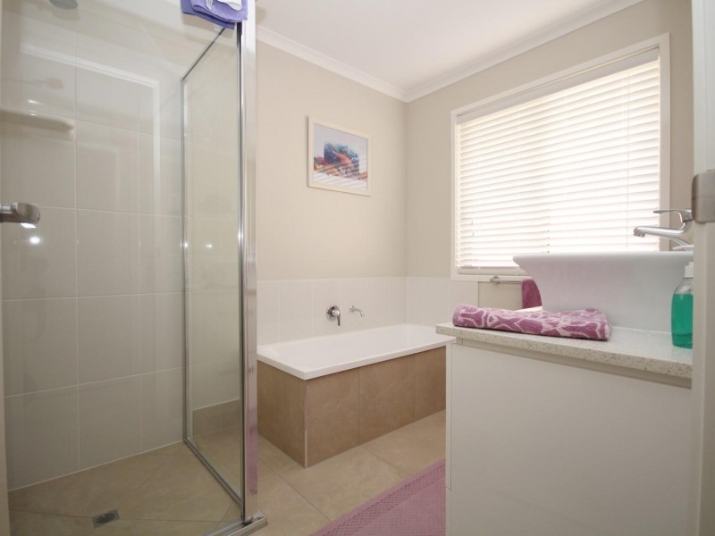 33 Watson Road, Southside QLD 4570