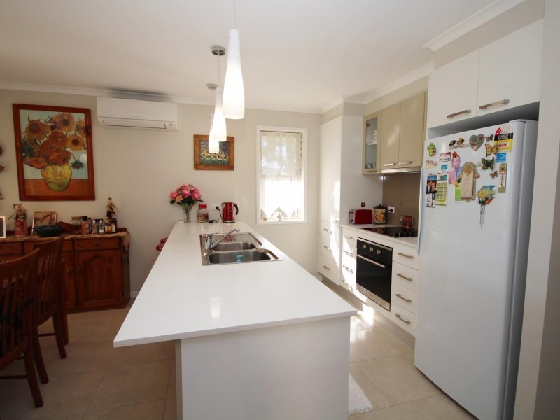 33 Watson Road, Southside QLD 4570