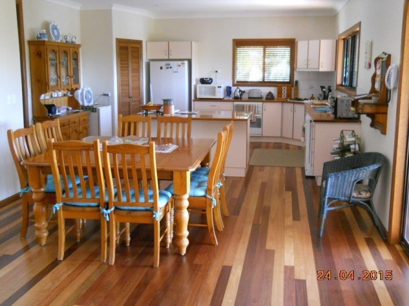 31 Bomburra Court, Rainbow Beach QLD 4581