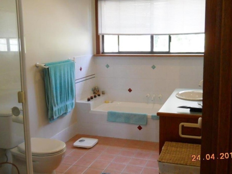 31 Bomburra Court, Rainbow Beach QLD 4581