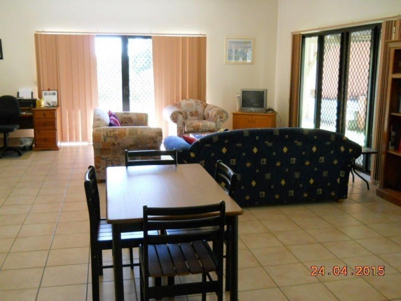 31 Bomburra Court, Rainbow Beach QLD 4581