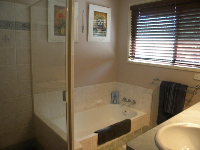 9 Serena Court, Monkland QLD 4570