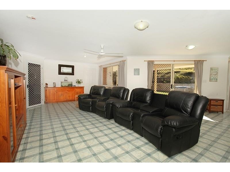 19 Bridge Creek Road, Greens Creek QLD 4570