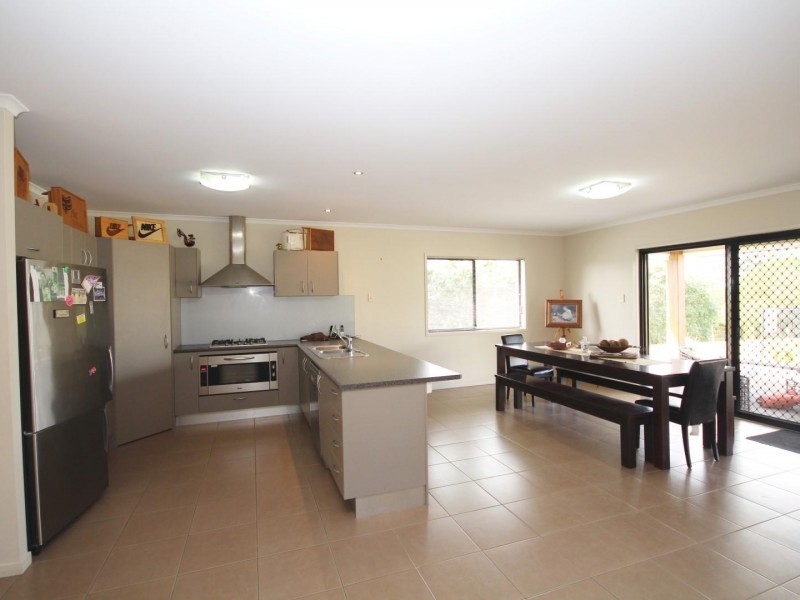56 Fraser Road, Araluen QLD 4570
