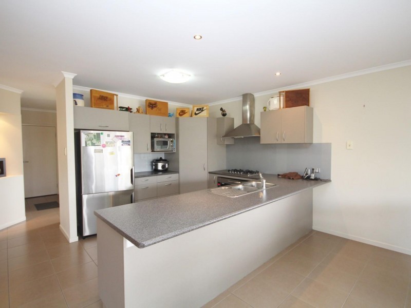 56 Fraser Road, Araluen QLD 4570