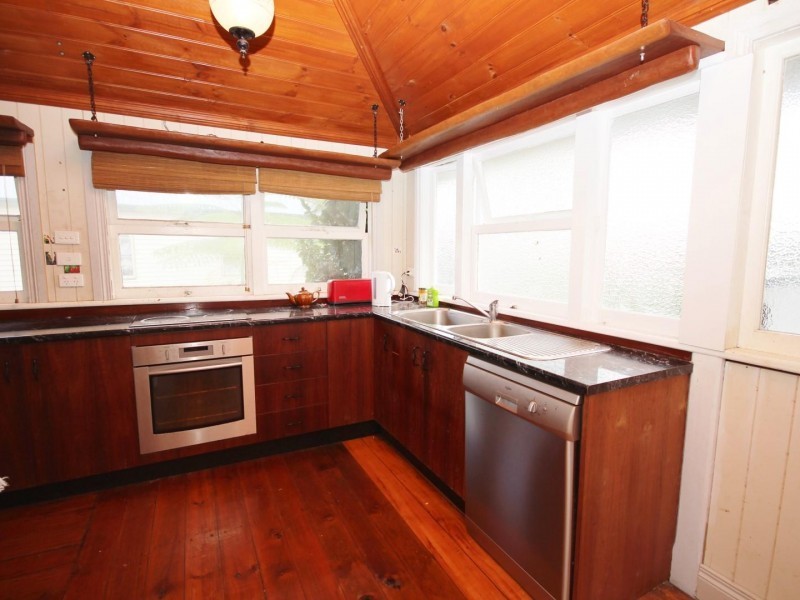 11 Crescent Road, Gympie QLD 4570