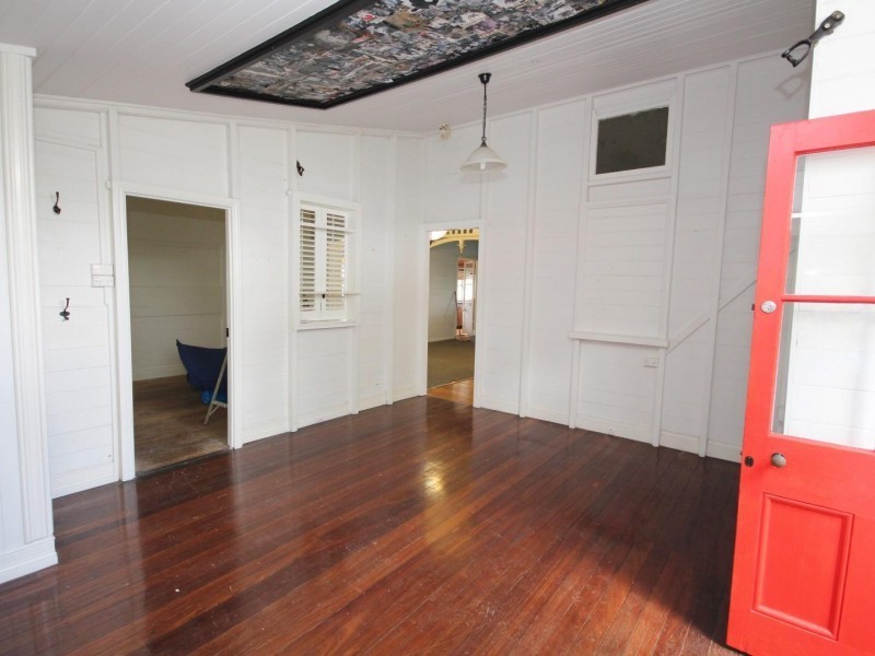 11 Crescent Road, Gympie QLD 4570