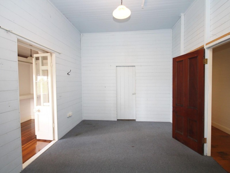 11 Crescent Road, Gympie QLD 4570