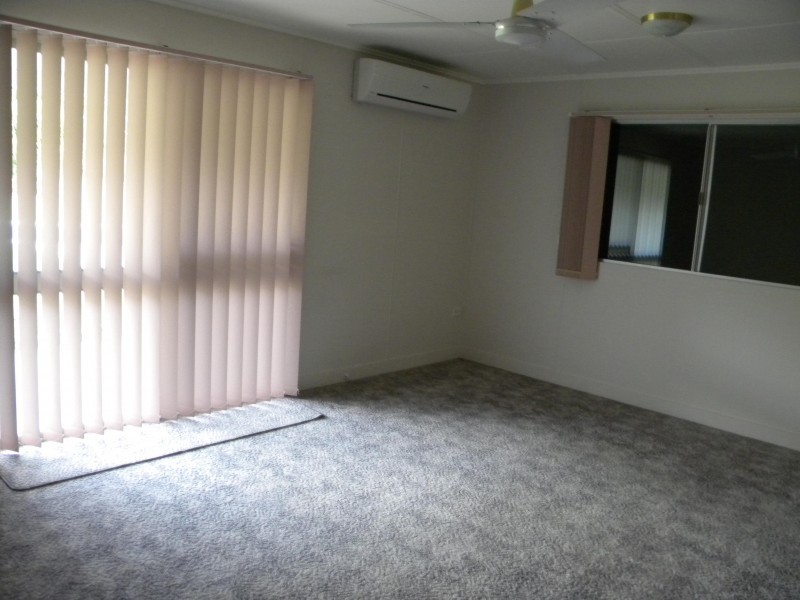 1  Julienne St, Southside QLD 4570
