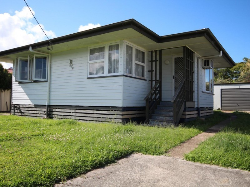 10 Neil Street, Southside QLD 4570