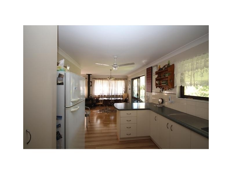 6 Dowling Road, Monkland QLD 4570