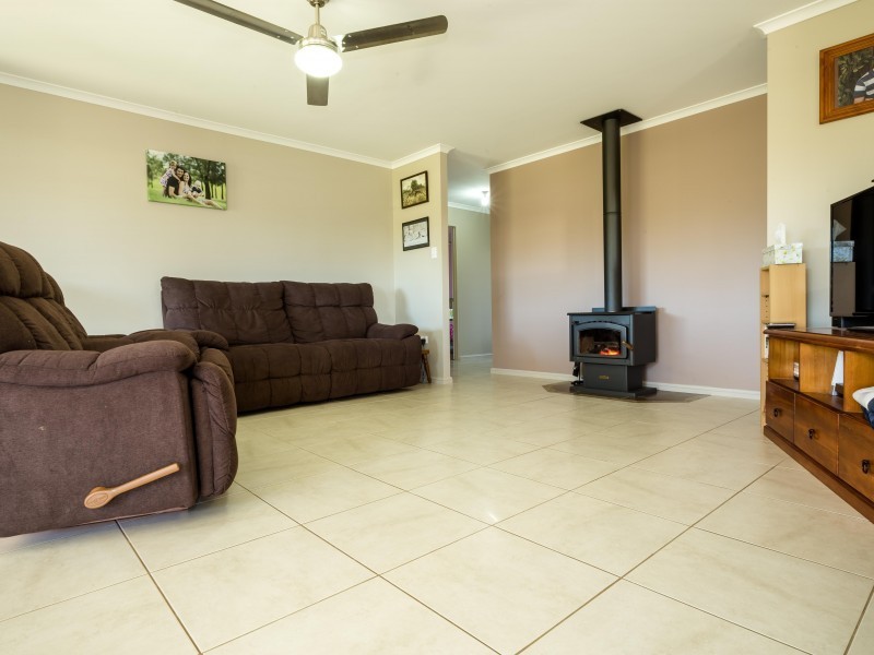 9 Channel Court, Pie Creek QLD 4570