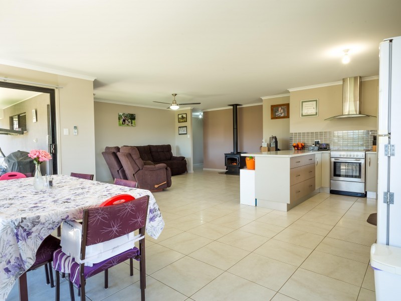 9 Channel Court, Pie Creek QLD 4570