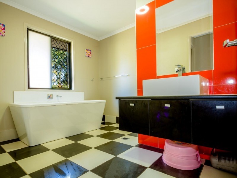 9 Channel Court, Pie Creek QLD 4570