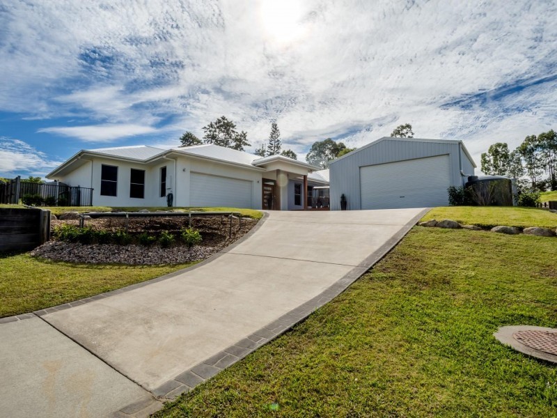 5 Gardenia Court, Southside QLD 4570