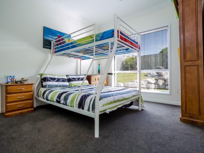 5 Gardenia Court, Southside QLD 4570