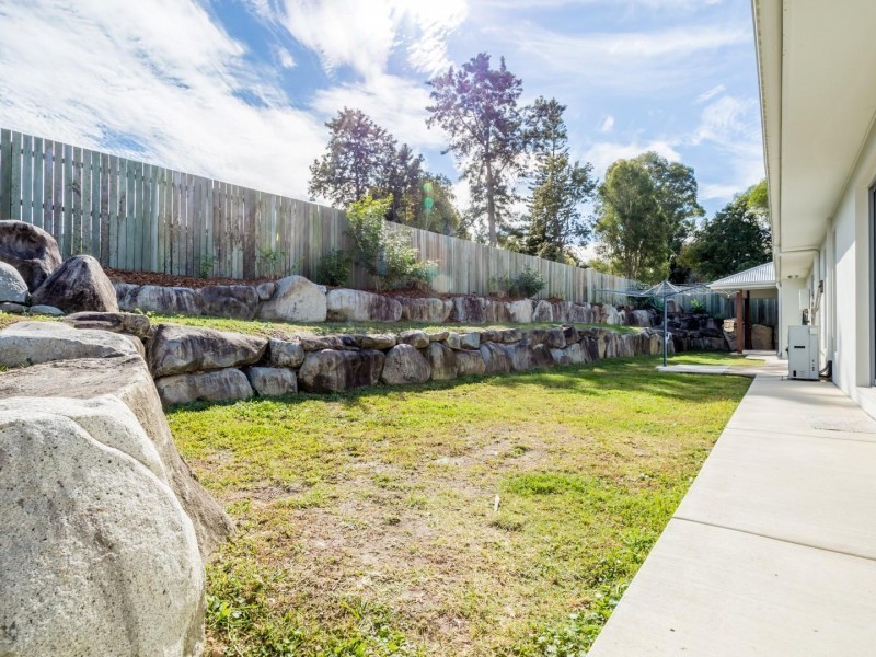 5 Gardenia Court, Southside QLD 4570