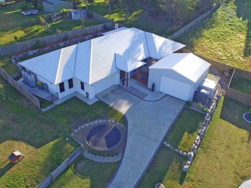 5 Gardenia Court, Southside QLD 4570